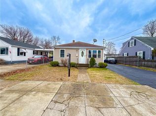 81 Dawson St, Pawtucket, RI 02861