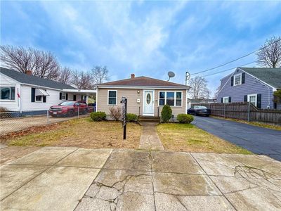 81 Dawson St, Pawtucket, RI, 02861