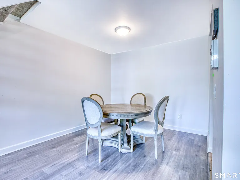 1465 E Putnam Ave #327 — Photo 5