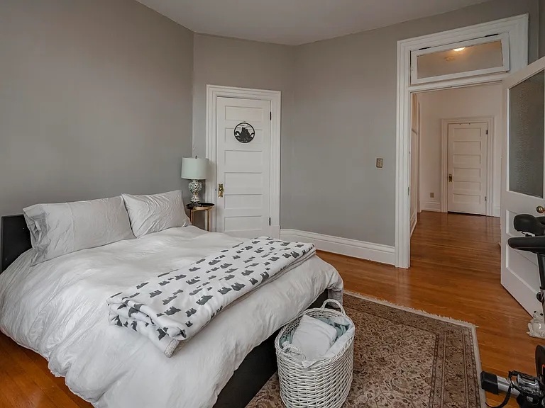 25 Hampton Ct #7 — Photo 44
