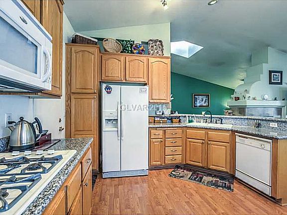 4th image of 6510 Caddington Ave