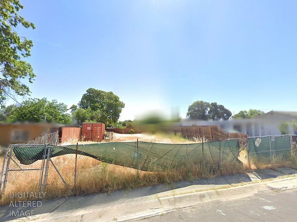 1st image of 80 Bay Dr