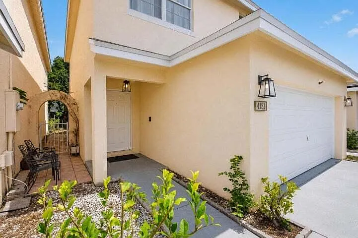 4131 Eastridge Cir — Photo 36