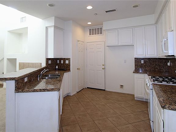 5th image of 7272 Isabella Villa Ct