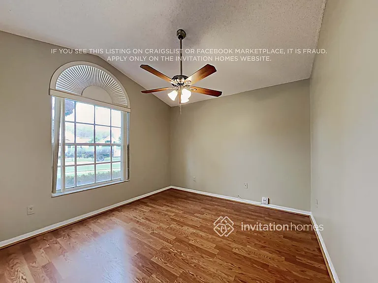 12841 Meadowbreeze Dr — Photo 13