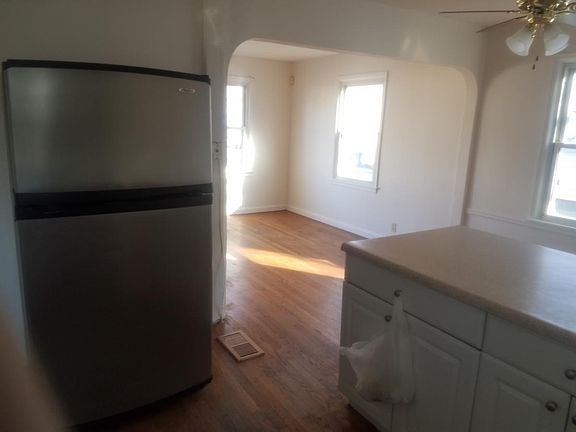 4th image of 8116 Zoe Dr