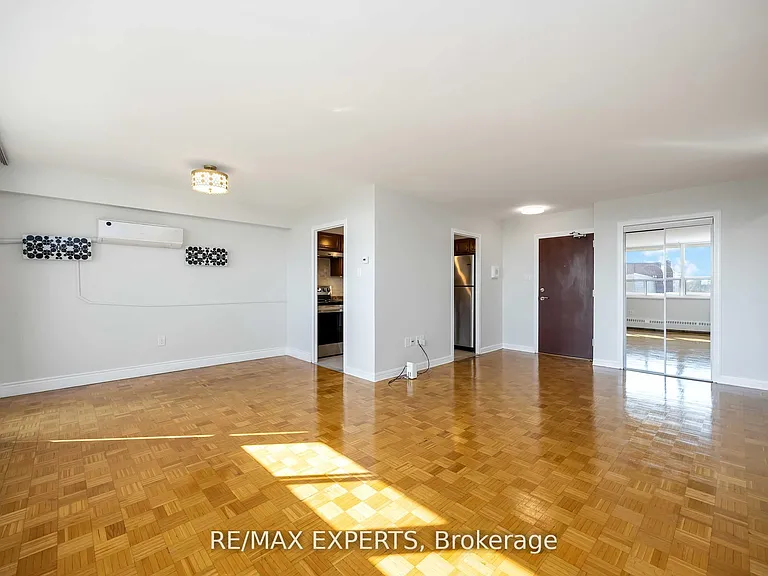 360 Ridelle Ave #612 — Photo 9