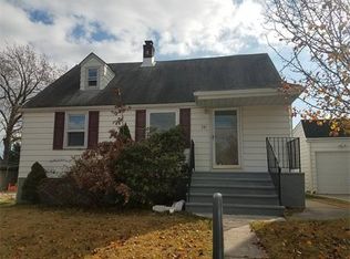 241 Clinton St, Woodbridge, NJ 07095