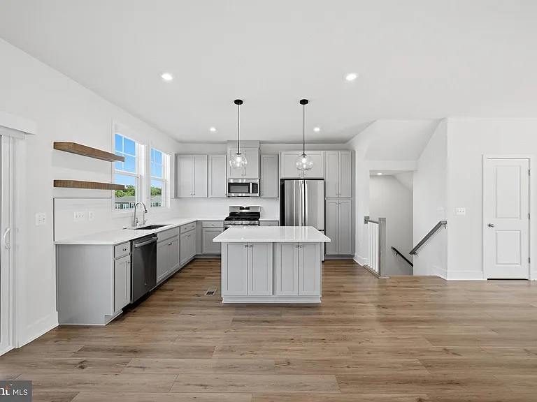 122 Checkerspot Way — Photo 3