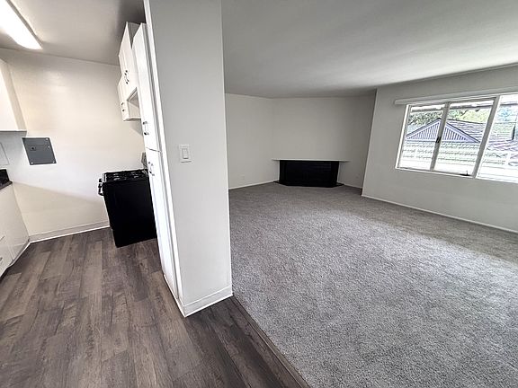 2nd image of 305 E California Blvd #8