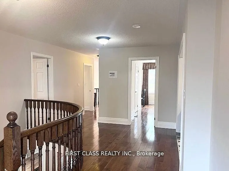 9 Wiley Ave #UPPER FLOOR — Photo 20