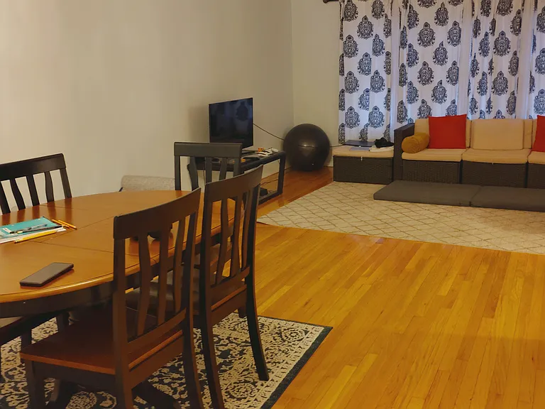 6158 N Hoyne Ave #1 — Photo 6