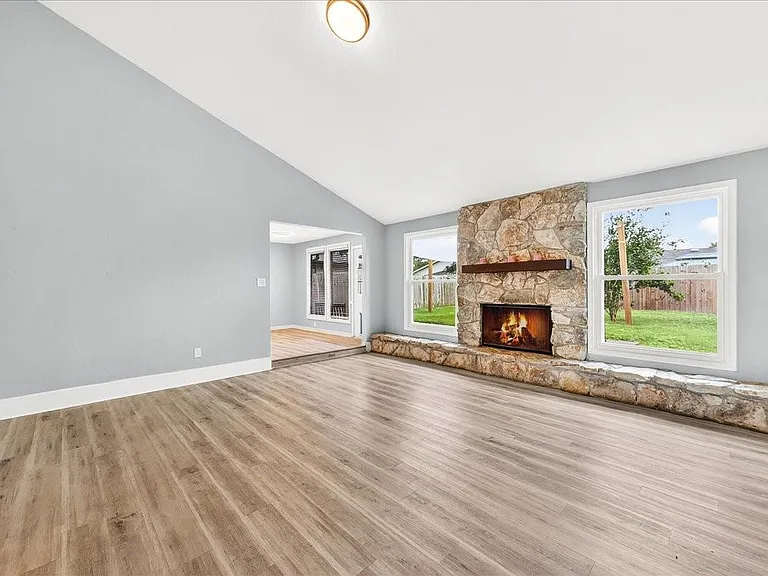 1749 Dawn Breeze Dr — Photo 8