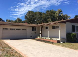 916 19th St, Pacific Grove, CA 93950