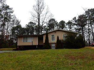 3835 Village Dr SW, Atlanta, GA 30331