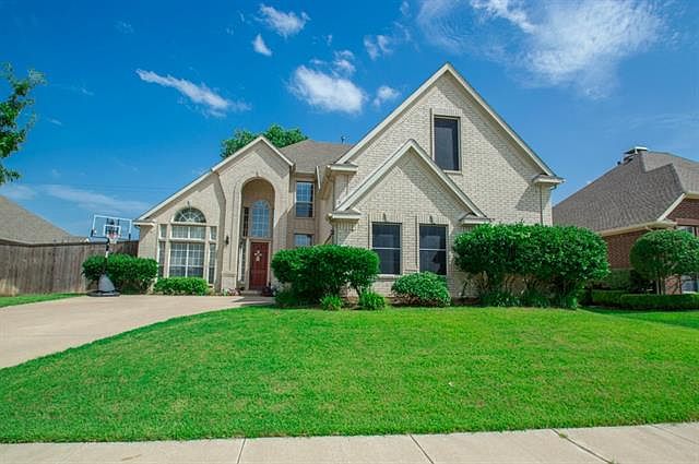 1st image of 2102 Birdwood Cir