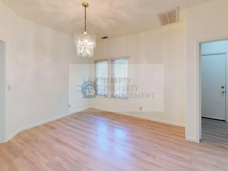 3936 Felton Way — Photo 5