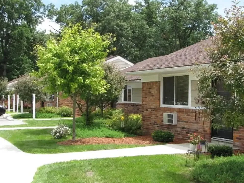 30 S. Dorcas - Dorcas 5 — Photo 3