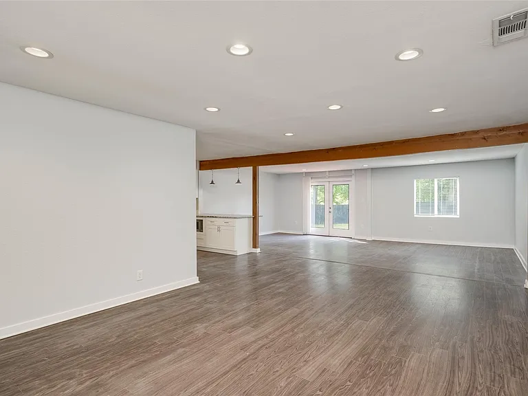 5402 Chevy Cir — Photo 12