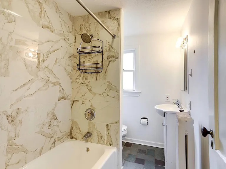 2582 Colchester Rd — Photo 13