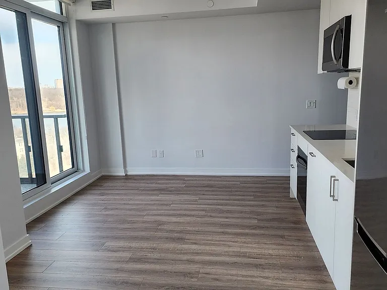 1928 Lake Shore Blvd W #1516 — Photo 8