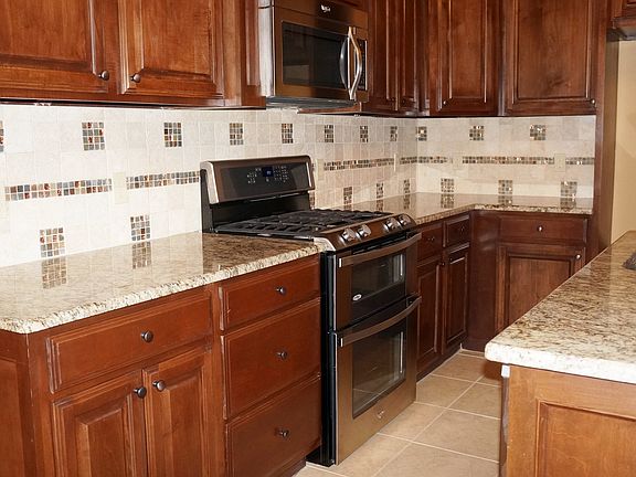 5th image of 17504 Braken Dr