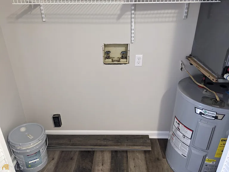 230 Lanier Dr #301 — Photo 7