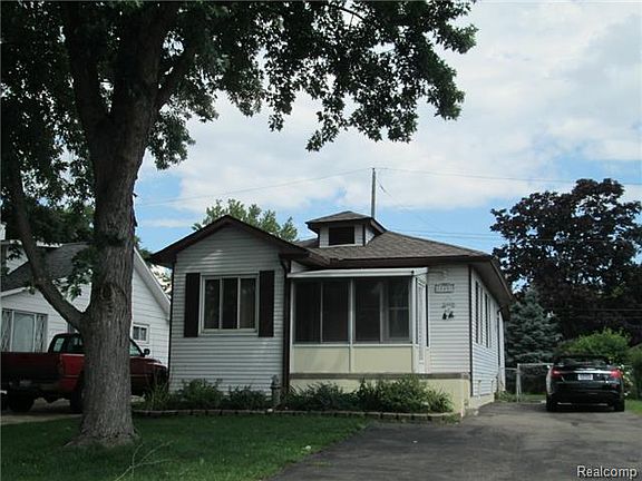 2nd image of 30495 Bayview Dr