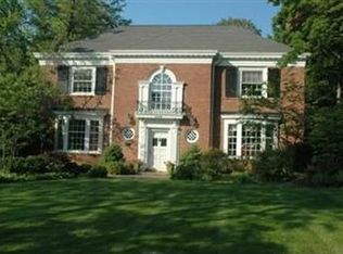 22199 Parnell Rd, Shaker Heights, OH 44122