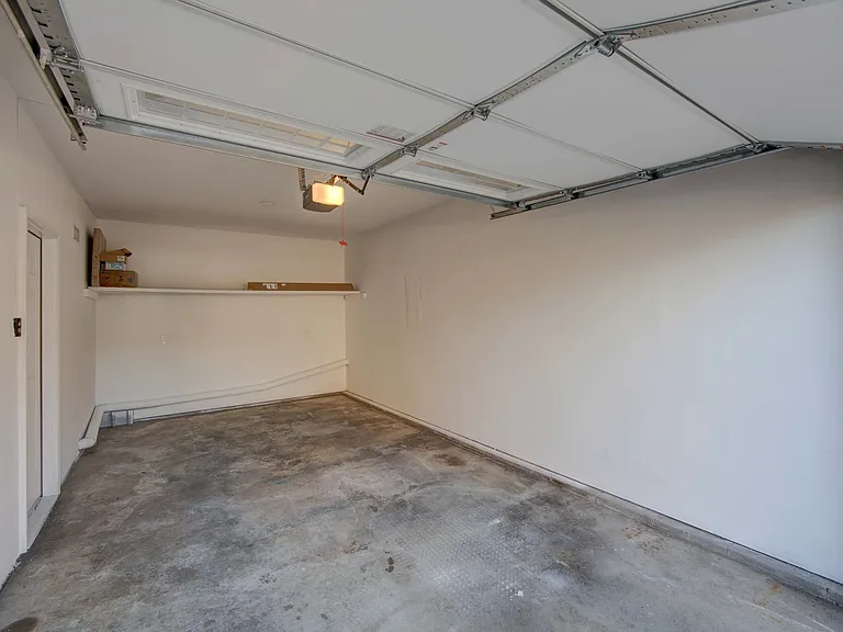 1129 W Main St #4 — Photo 23