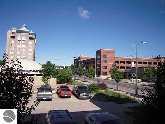 5th image of 206 Boardman Ave #7