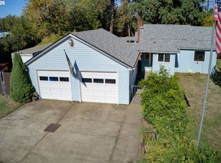 28655 SE Glover Rd, Eagle Creek, OR 97022
