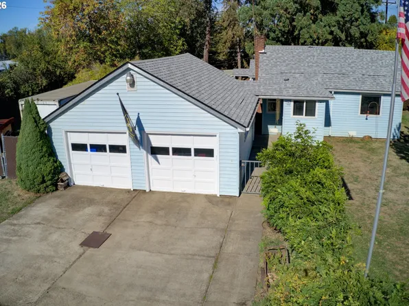28655 SE Glover Rd, Eagle Creek, OR 97022