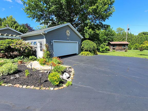 5th image of 4550 W Lake Rd