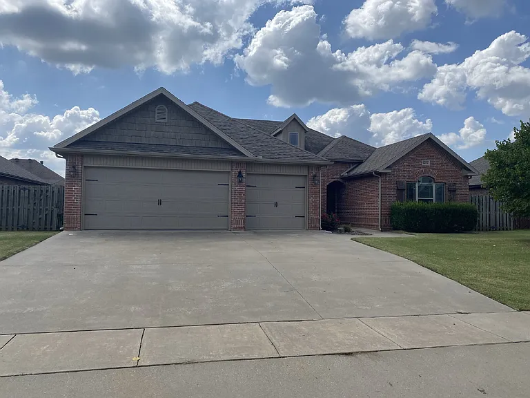 6202 W Sage Dr — Photo 1