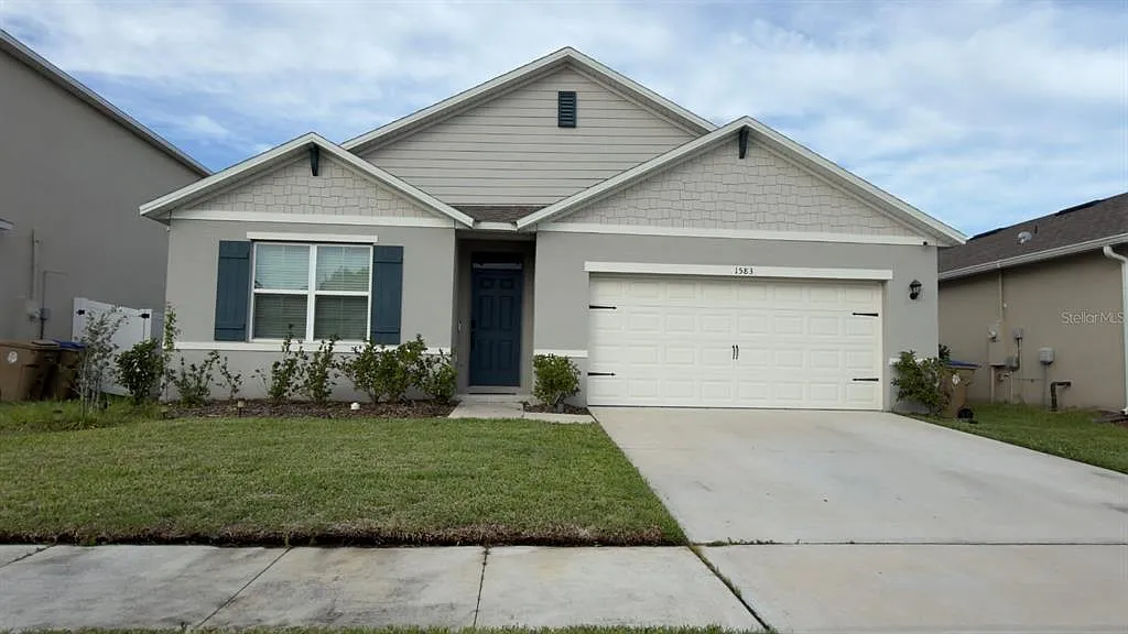 4 bed, 2.0 bath, 1846 sqft, $2,550 — Photo 1