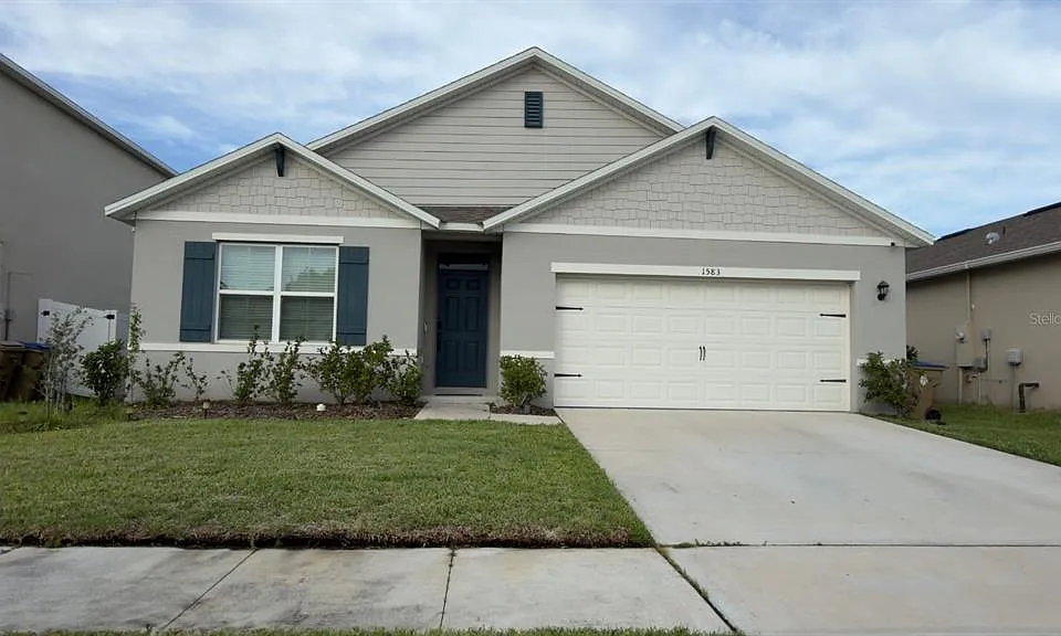 1583 Barberry Dr
