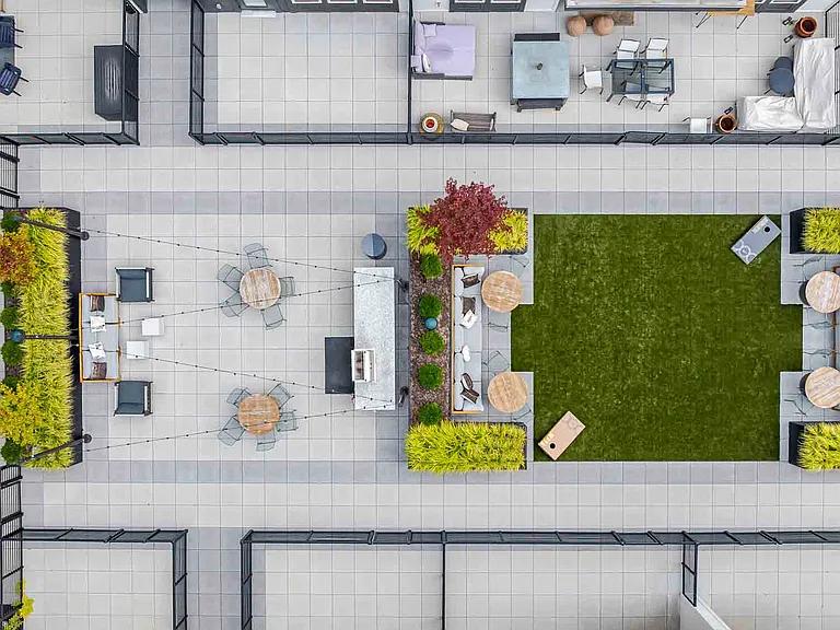900 Willow — Photo 4