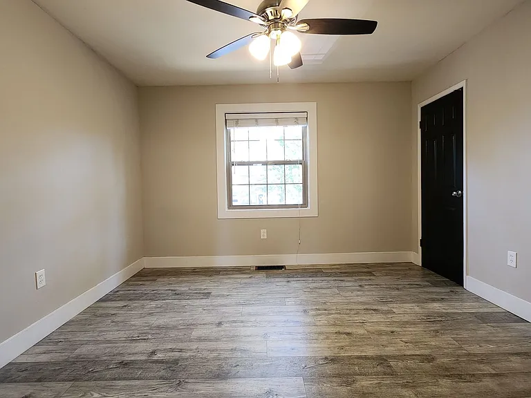 Anic Townhomes — Photo 5