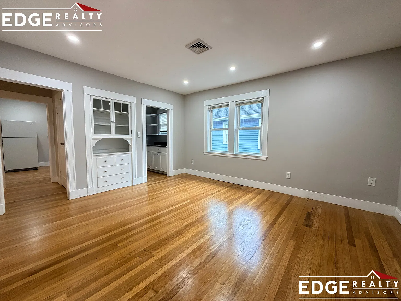 3 bed, 1.0 bath, $2,600 — Photo 4
