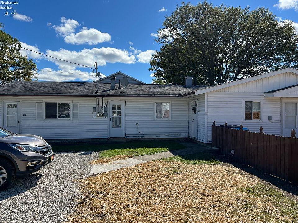 2nd image of 303 Gumwood Rd #307