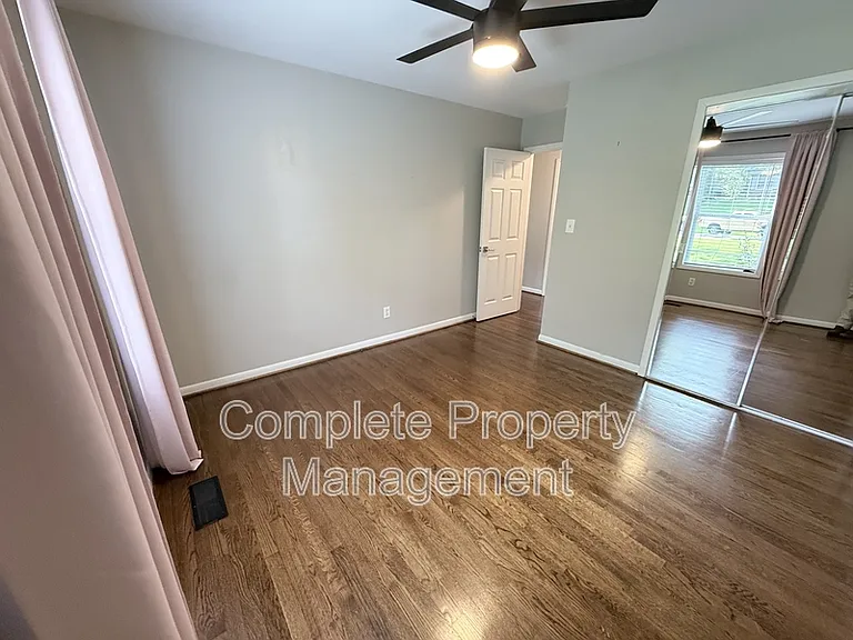3153 Woodhaven Dr — Photo 23