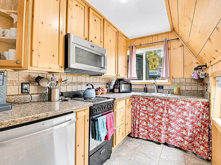 130 Deer Rd — Photo 10