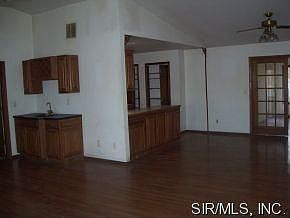 3rd image of 6587 Miller Dr