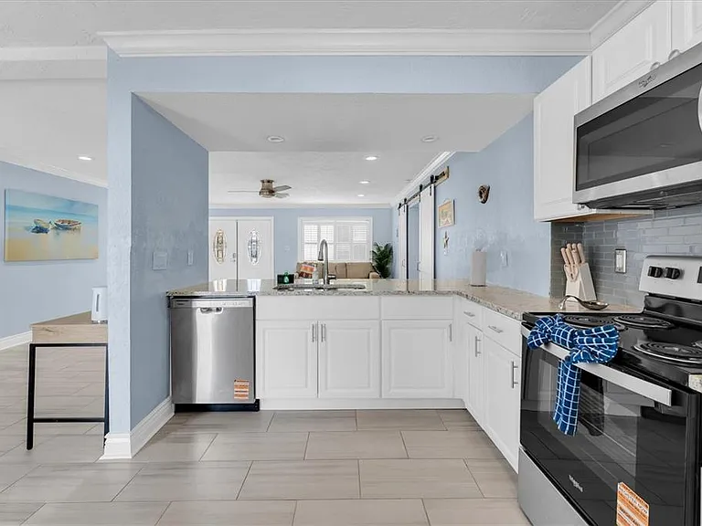 5923 2nd St E — Photo 13