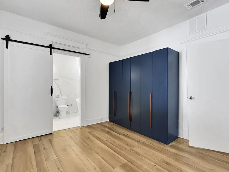 1407 Hubbard St — Photo 20