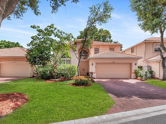 4th image of 6249 NW 78th Manor