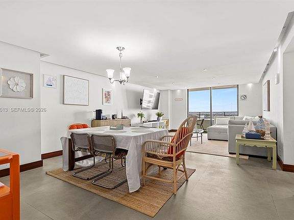 3rd image of 2500 Parkview Dr APT 2319