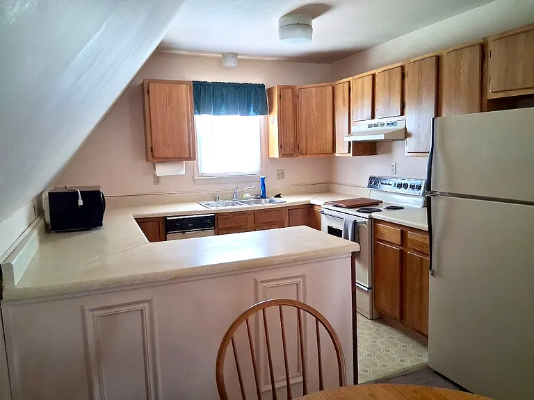 14230 Lovers Ln #A — Photo 10