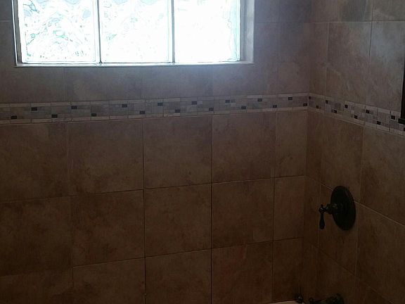4th image of 843 Hibiscus Dr